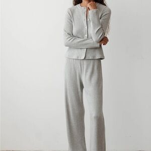 Donni rib Cardi size medium